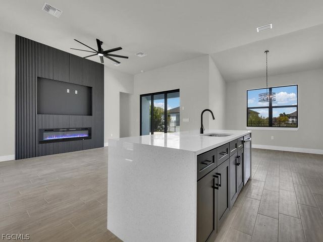 4215 NW 32nd LN, Cape Coral, FL 33993