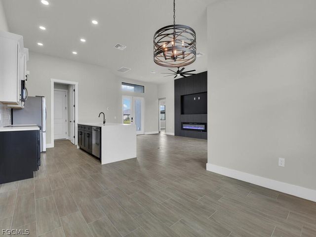 4215 NW 32nd LN, Cape Coral, FL 33993