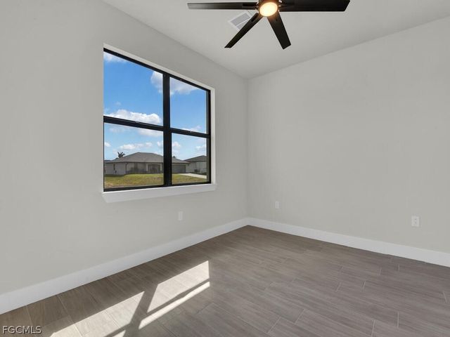 4215 NW 32nd LN, Cape Coral, FL 33993