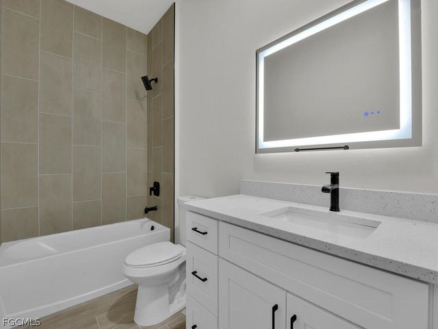 4215 NW 32nd LN, Cape Coral, FL 33993