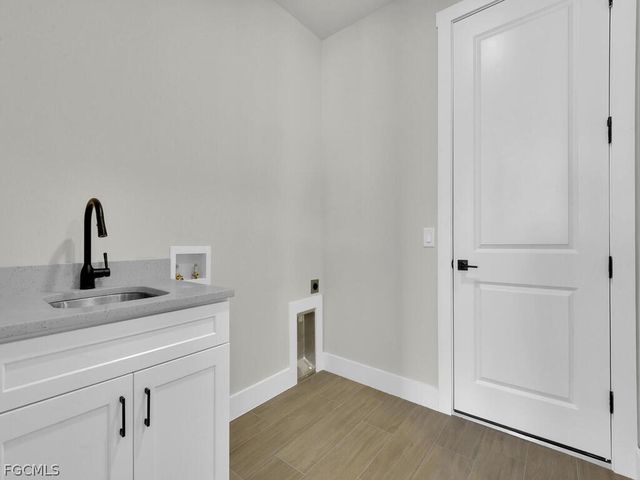 4215 NW 32nd LN, Cape Coral, FL 33993