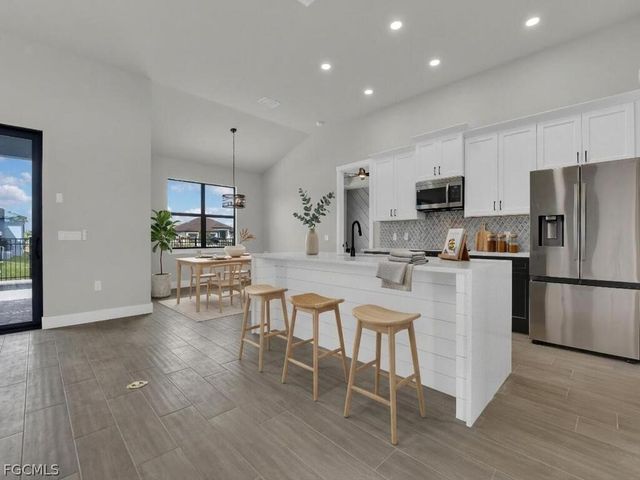 4215 NW 32nd LN, Cape Coral, FL 33993