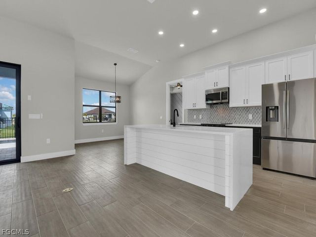 4215 NW 32nd LN, Cape Coral, FL 33993