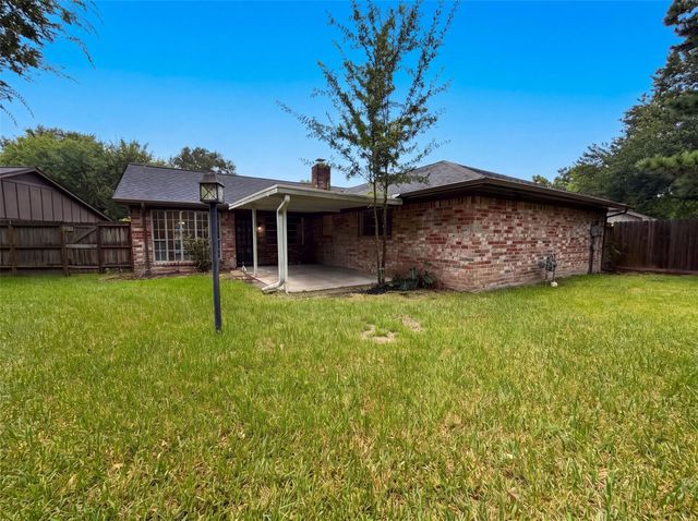 16338 Hollow Wood Drive, Houston, TX 77090