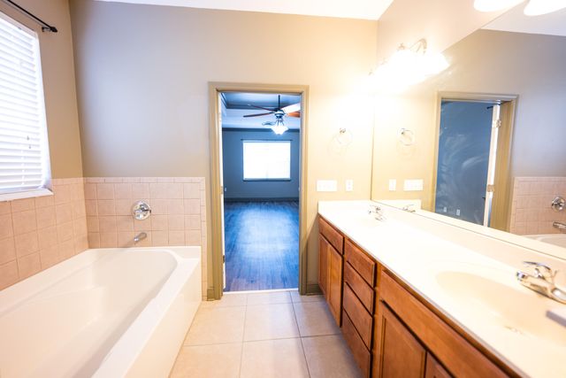 486 Symphony Way, Freeport, FL 32439