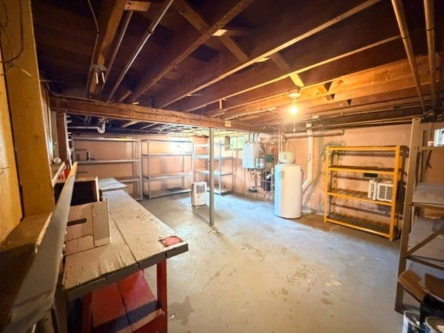 32 Breer Cir, Brockton, MA 02301
