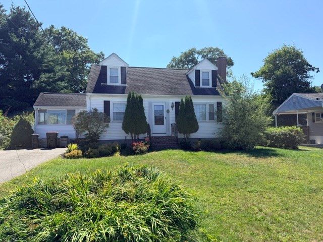 32 Breer Cir, Brockton, MA 02301