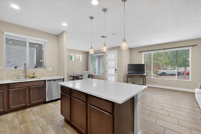 6306 Vista Del Bosque Drive NW, Albuquerque, NM 87120