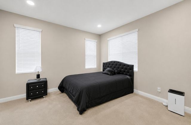 6306 Vista Del Bosque Drive NW, Albuquerque, NM 87120