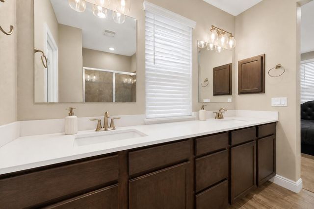 6306 Vista Del Bosque Drive NW, Albuquerque, NM 87120