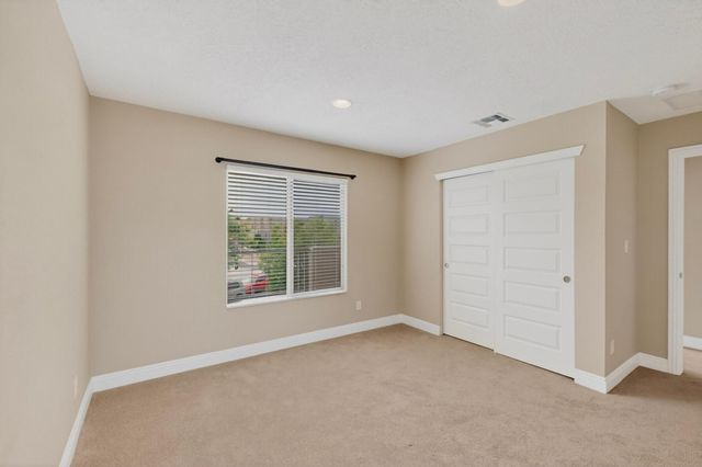 6306 Vista Del Bosque Drive NW, Albuquerque, NM 87120