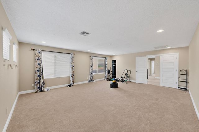 6306 Vista Del Bosque Drive NW, Albuquerque, NM 87120