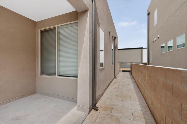 6306 Vista Del Bosque Drive NW, Albuquerque, NM 87120