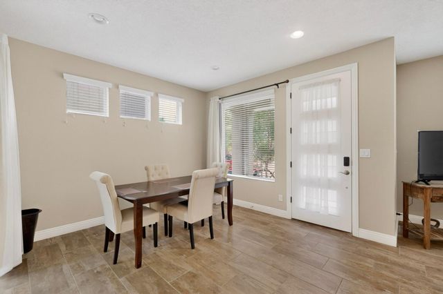 6306 Vista Del Bosque Drive NW, Albuquerque, NM 87120
