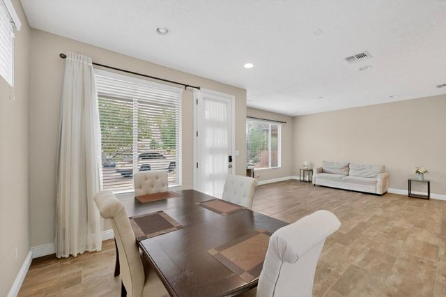 6306 Vista Del Bosque Drive NW, Albuquerque, NM 87120