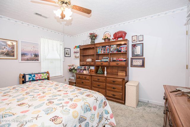 185 Beechtree Ln, Mt Washington, KY 40047
