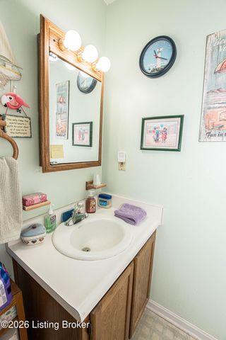 185 Beechtree Ln, Mt Washington, KY 40047