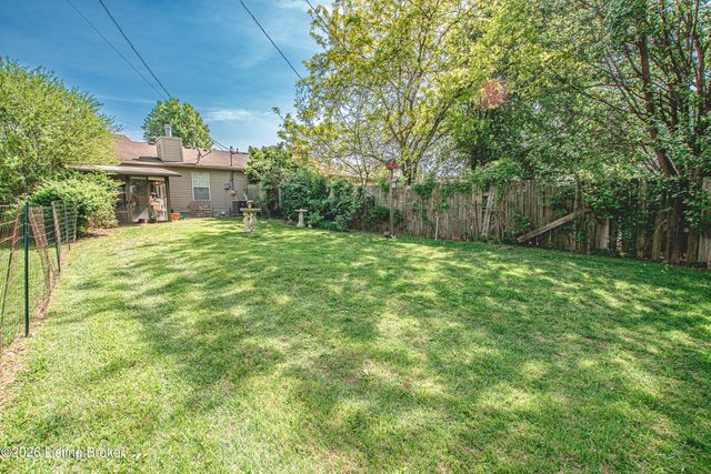 185 Beechtree Ln, Mt Washington, KY 40047