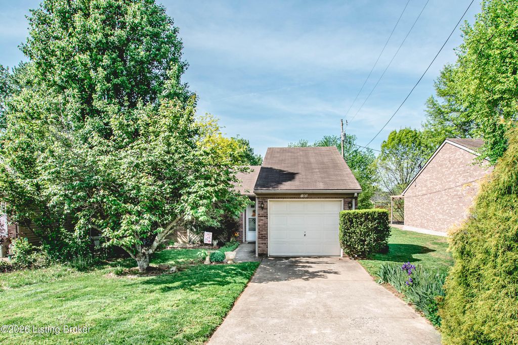 185 Beechtree Ln, Mt Washington, KY 40047