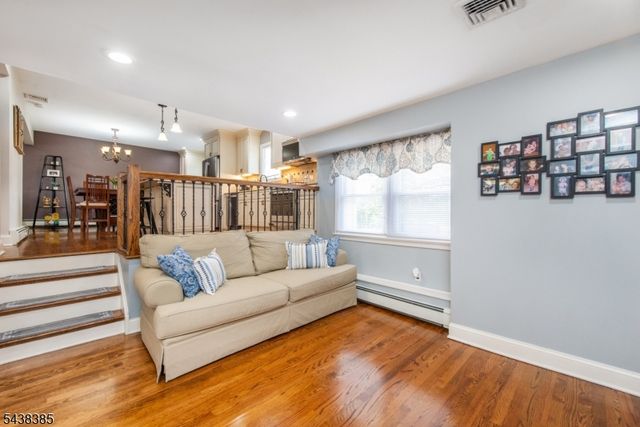 14 Stirling Ln, Wayne Twp., NJ 07470