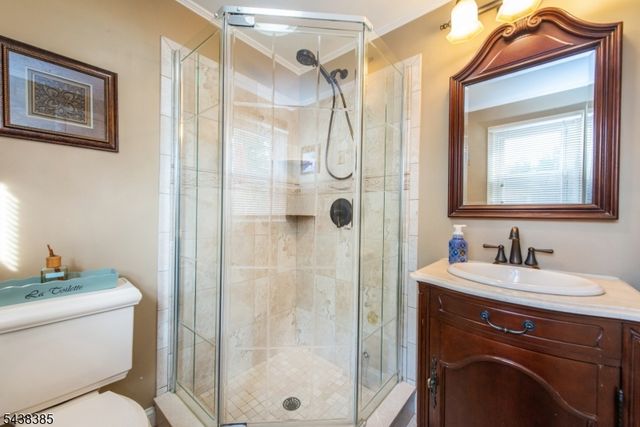 14 Stirling Ln, Wayne Twp., NJ 07470