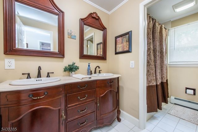 14 Stirling Ln, Wayne Twp., NJ 07470