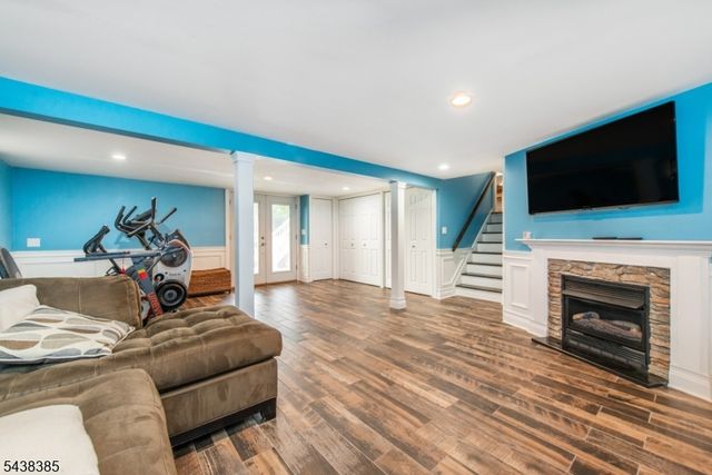14 Stirling Ln, Wayne Twp., NJ 07470