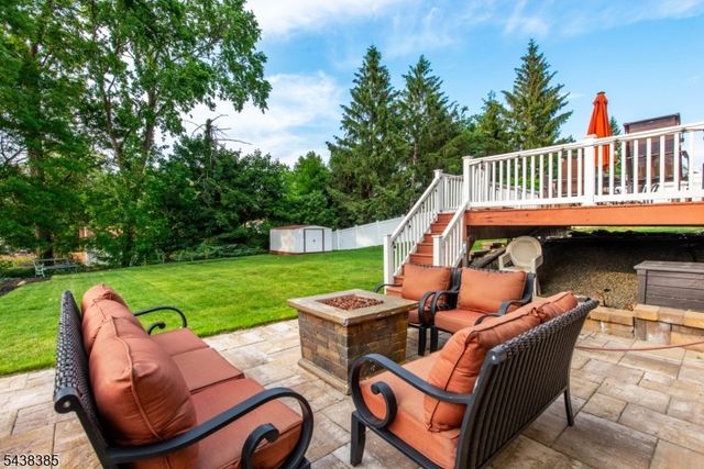 14 Stirling Ln, Wayne Twp., NJ 07470