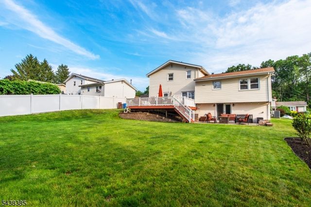 14 Stirling Ln, Wayne Twp., NJ 07470