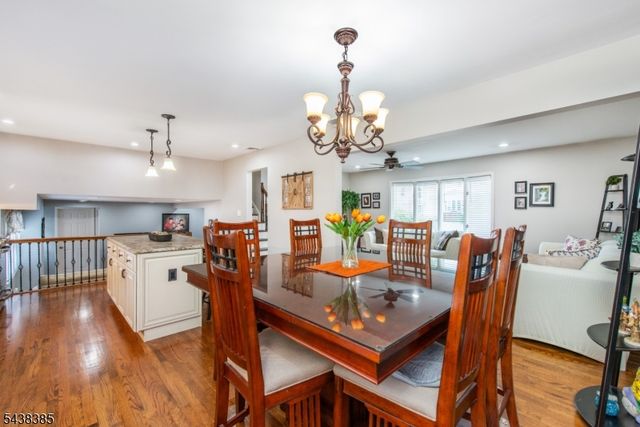 14 Stirling Ln, Wayne Twp., NJ 07470