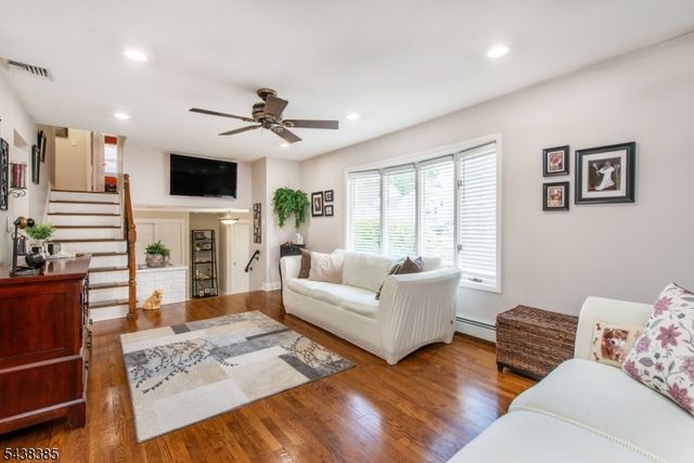14 Stirling Ln, Wayne Twp., NJ 07470