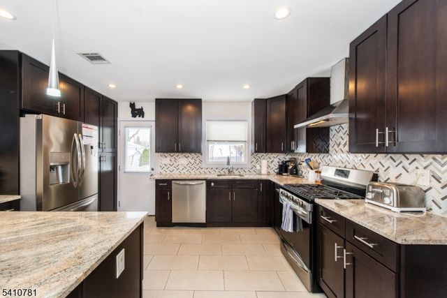 112 Lincoln St, Montclair Twp., NJ 07042