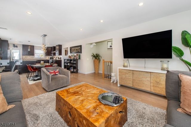 112 Lincoln St, Montclair Twp., NJ 07042