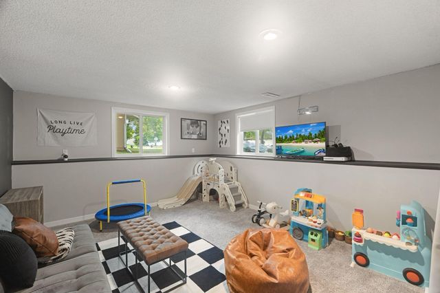 7532 Xerxes Avenue N, Brooklyn Park, MN 55444