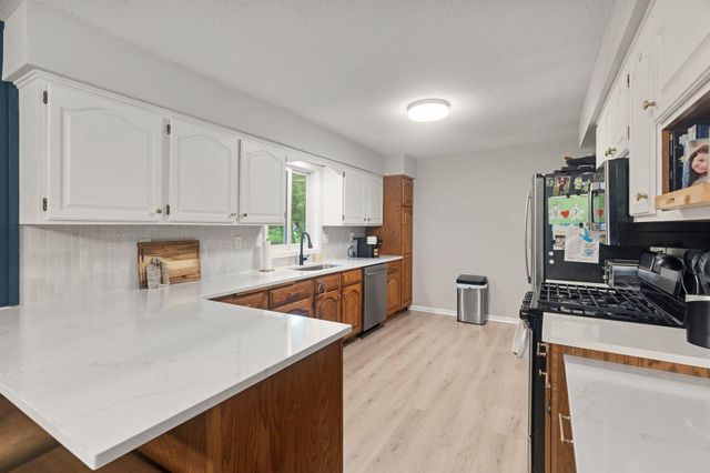 7532 Xerxes Avenue N, Brooklyn Park, MN 55444