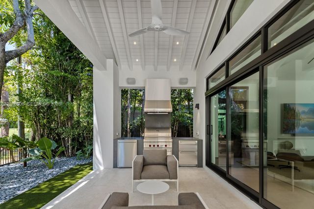4100 Pinta Ct, Coral Gables, FL 33146