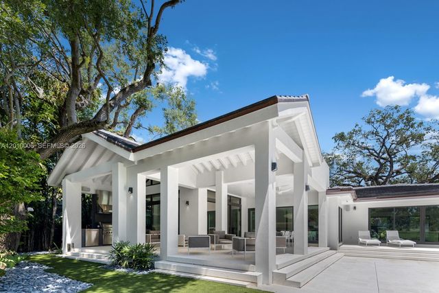 4100 Pinta Ct, Coral Gables, FL 33146