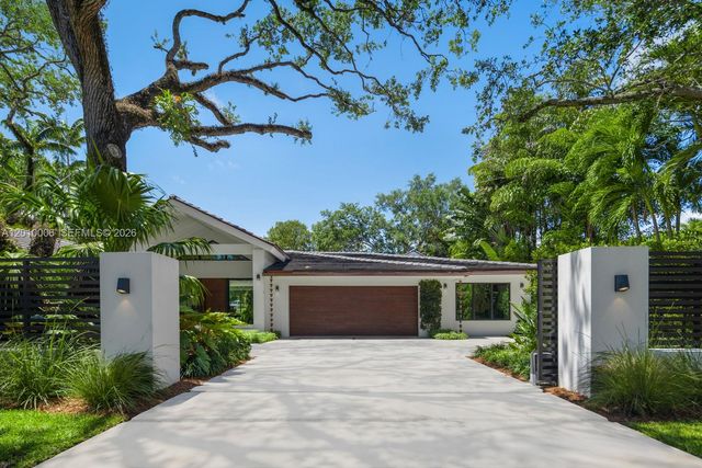 4100 Pinta Ct, Coral Gables, FL 33146