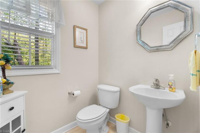 2375 Oakton Drive, Clemmons, NC 27012