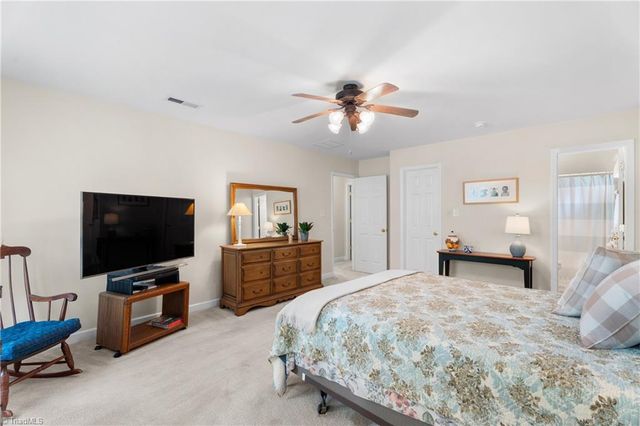 2375 Oakton Drive, Clemmons, NC 27012