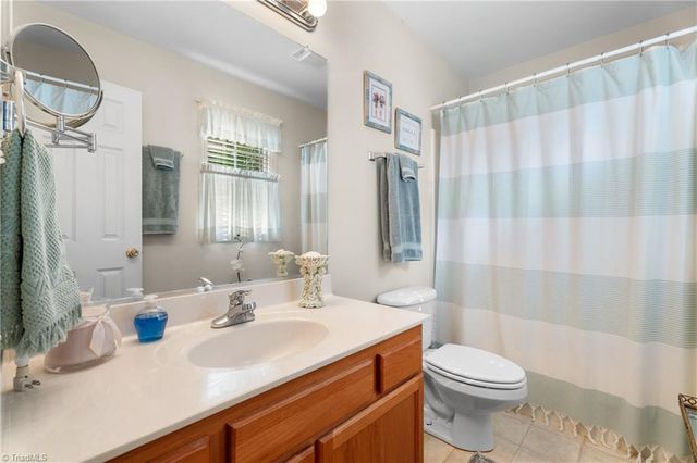 2375 Oakton Drive, Clemmons, NC 27012