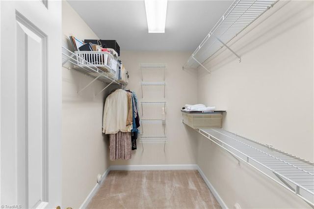 2375 Oakton Drive, Clemmons, NC 27012