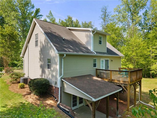 2375 Oakton Drive, Clemmons, NC 27012