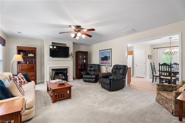 2375 Oakton Drive, Clemmons, NC 27012