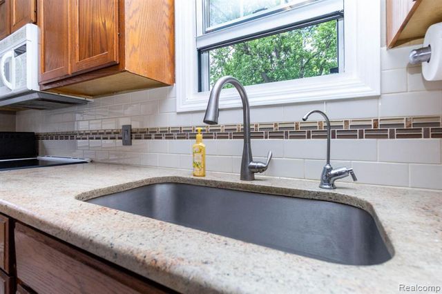 15217 Belmont Avenue, Allen Park, MI 48101