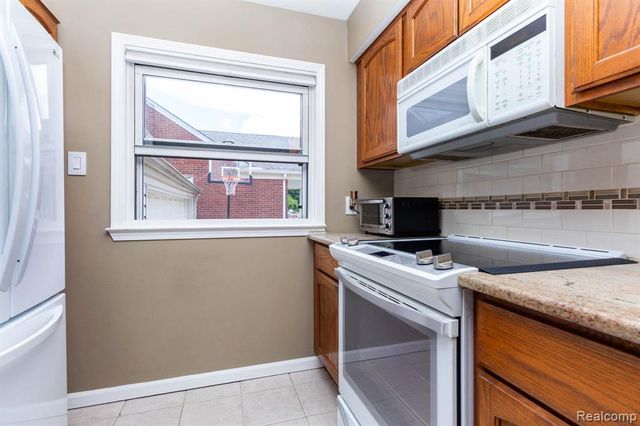 15217 Belmont Avenue, Allen Park, MI 48101