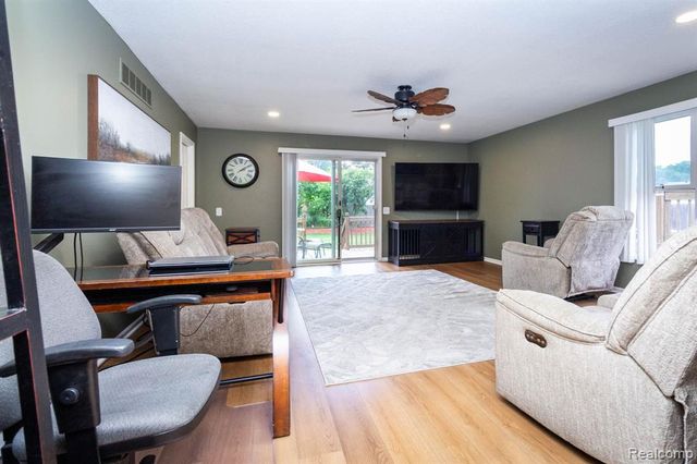 15217 Belmont Avenue, Allen Park, MI 48101