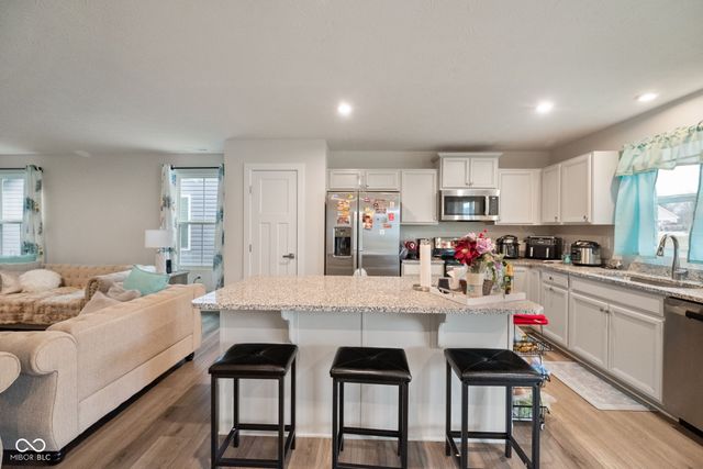 2751 Sand Hollow Drive, Lebanon, IN 46052