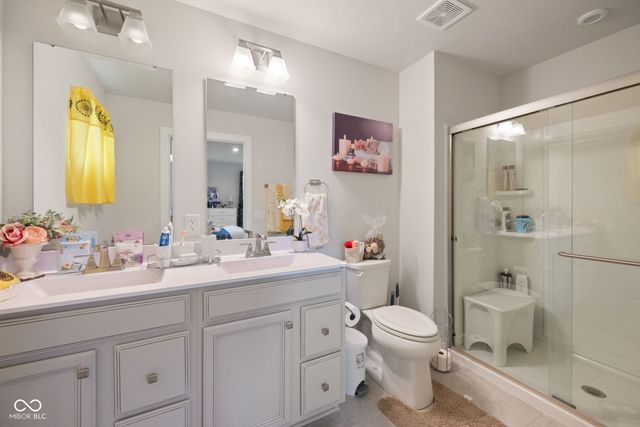 2751 Sand Hollow Drive, Lebanon, IN 46052
