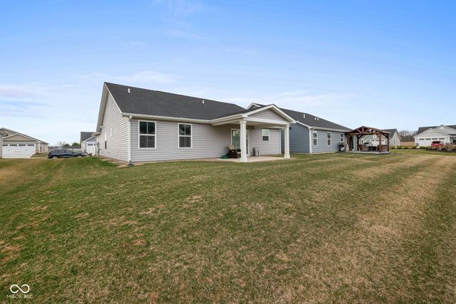 2751 Sand Hollow Drive, Lebanon, IN 46052